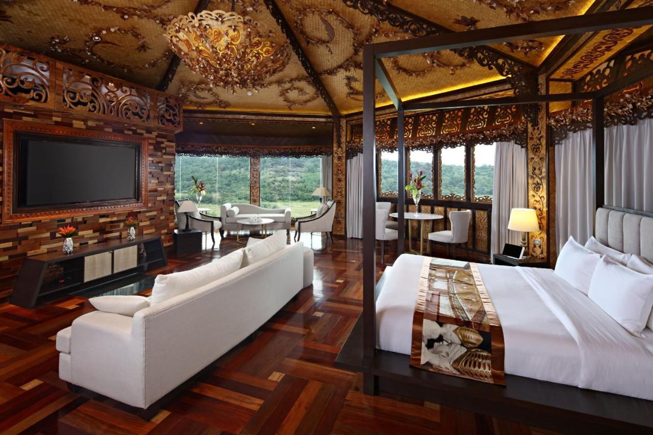 Rancho Bernardo Luxury Villas And Resort Bagac Kültér fotó